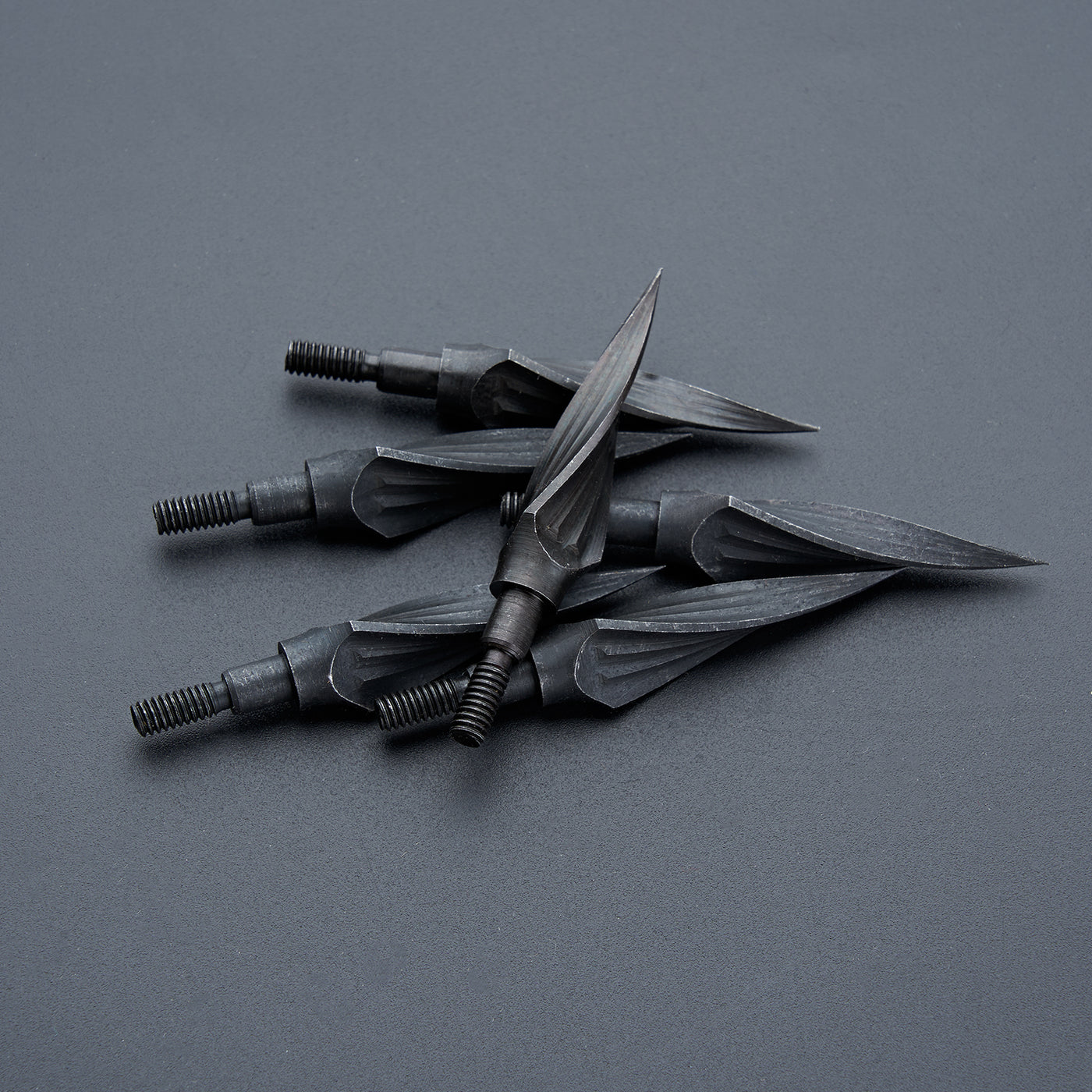 6x 150-grain Black 3-blade Spiral Broadheads