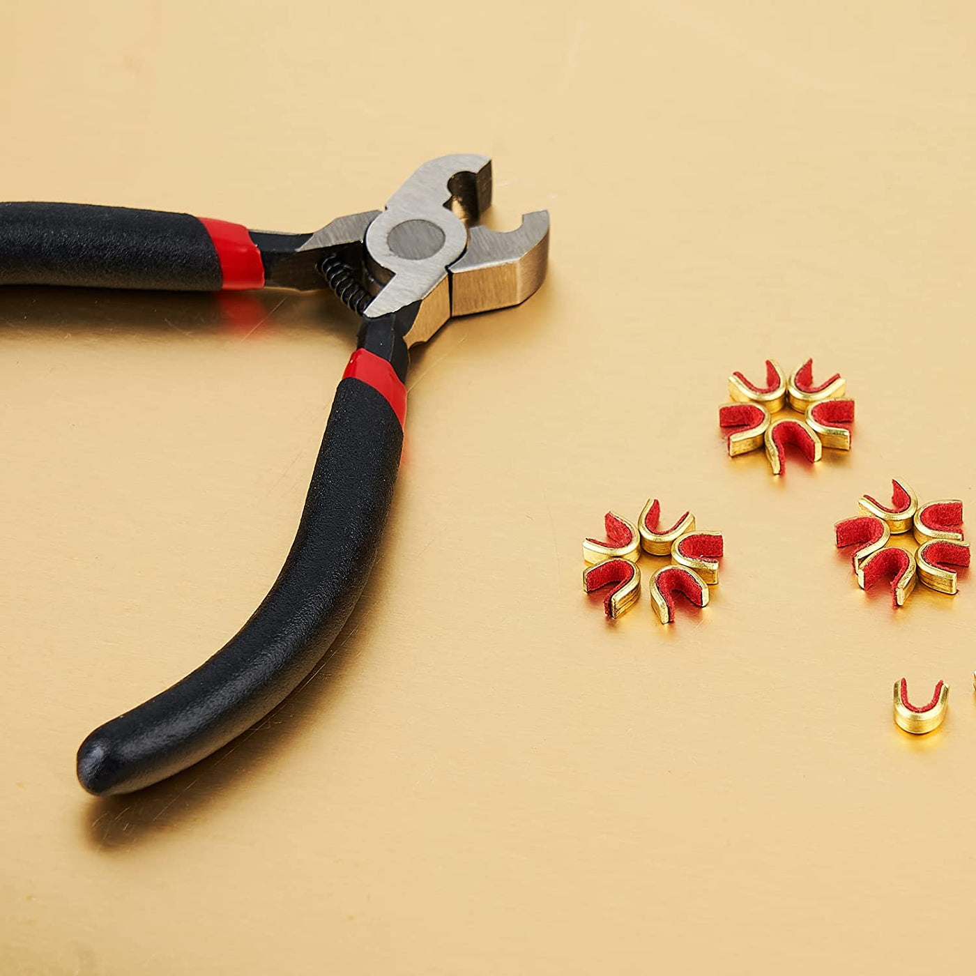 Huntingdoor 20Pcs Bow String Brass Nock Points Clips with Nock Pliers for Compound Recurve Bow Archery Accessories